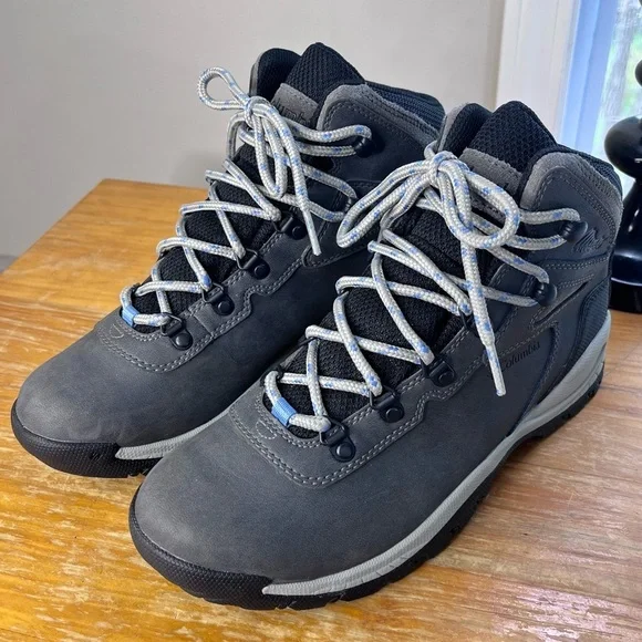 Columbia Women’s Newton Ridge Plus Waterproof Hiking Boots - Picture 3 of 15